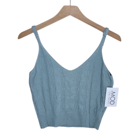 NWT Hem & Thread | Sage Green Cropped Cable Knit Cami Sweater Tank Size Medium - Picture 1 of 7